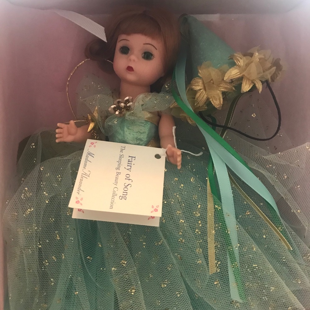 Madam Alexander Fairy of Song - Picture 2 of 5